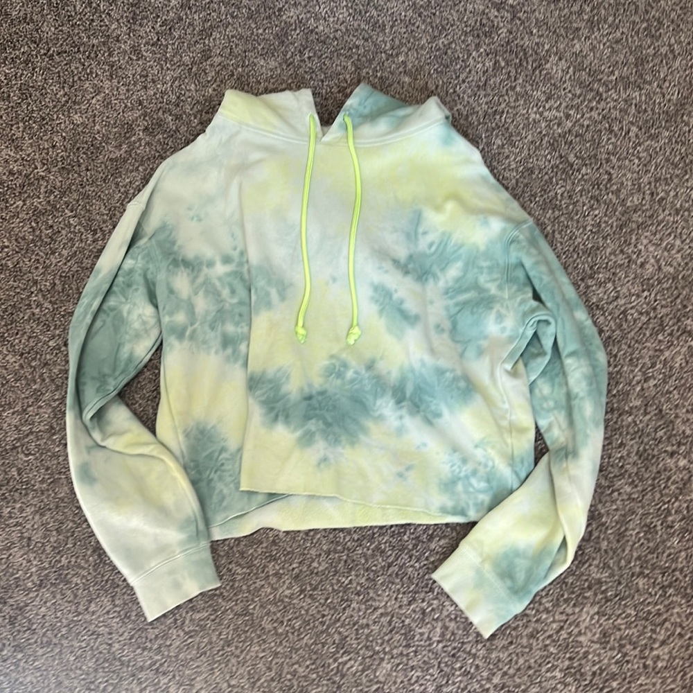 Wild Fable cropped tie dye hoodie